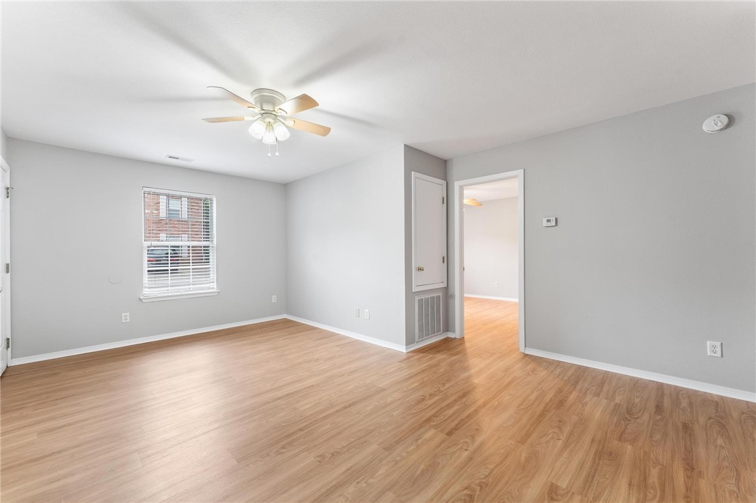 Rock On Razorback Condos Hpr - Residential Lease