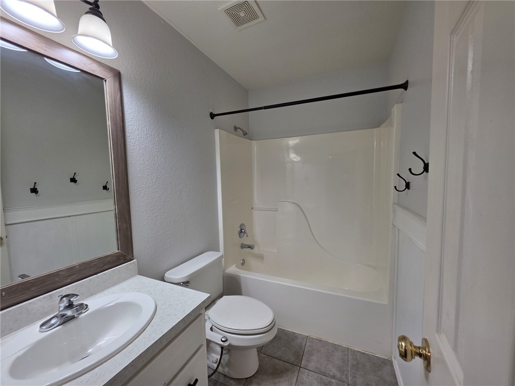 Headley Sub Bvv - Residential Lease