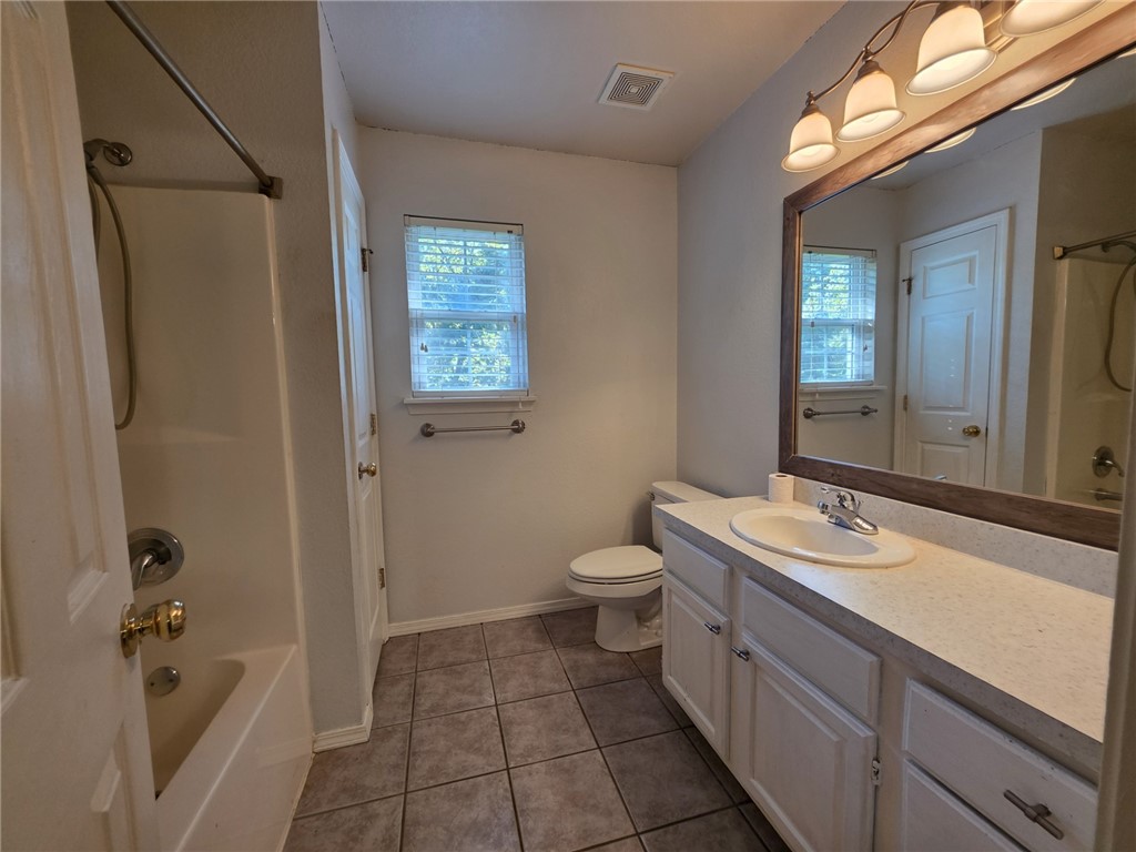 Headley Sub Bvv - Residential Lease