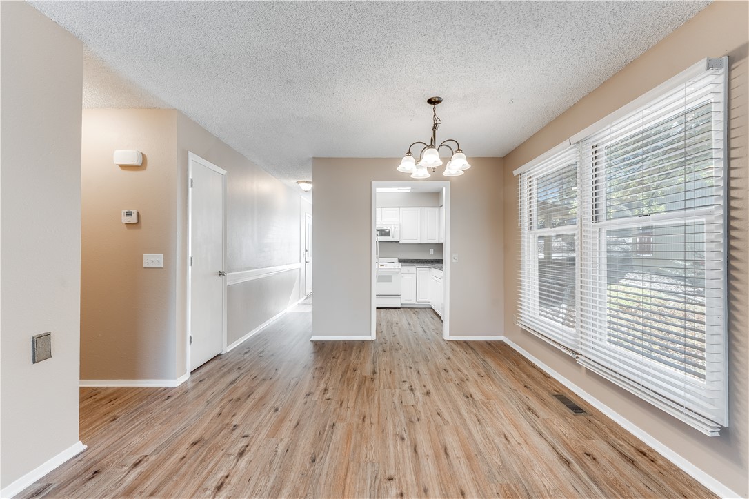 Townhouse Tct 3 A/K/A Drake Court Bvv - Residential