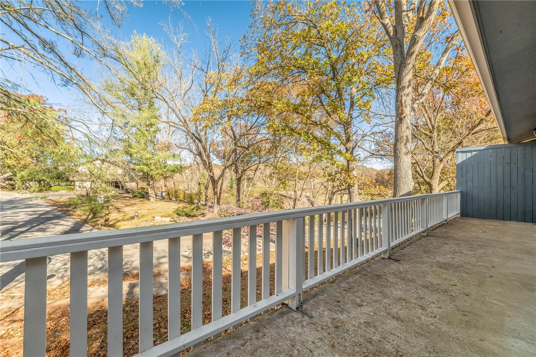 Townhouse Tct 3 A/K/A Drake Court Bvv - Residential