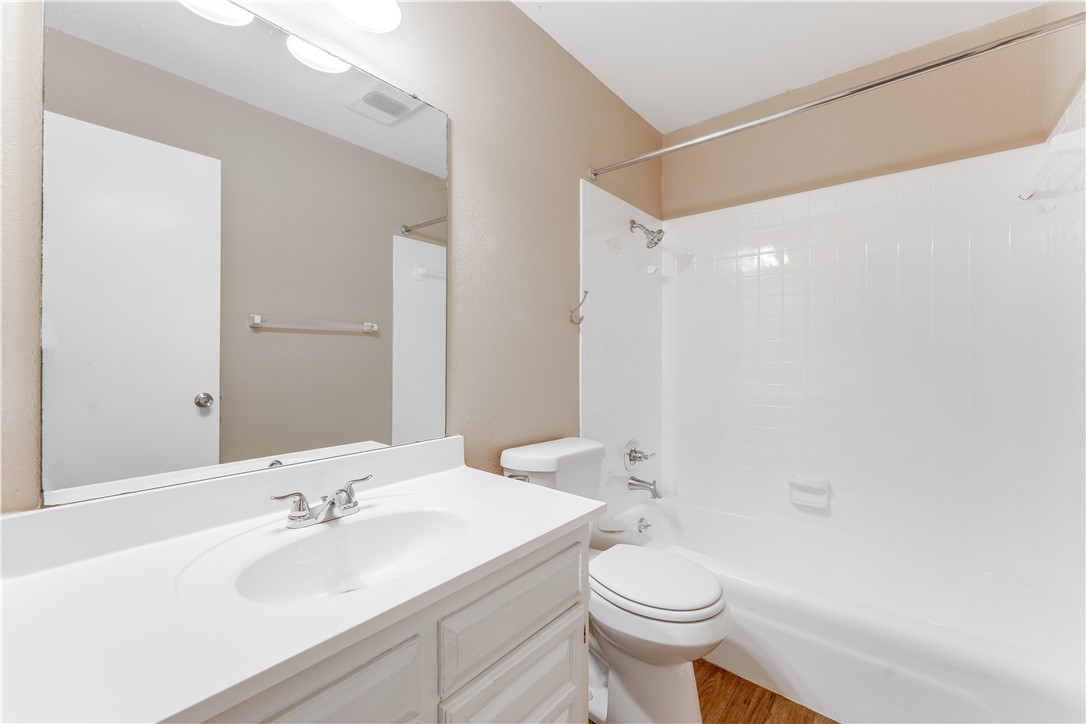 Townhouse Tct 3 A/K/A Drake Court Bvv - Residential
