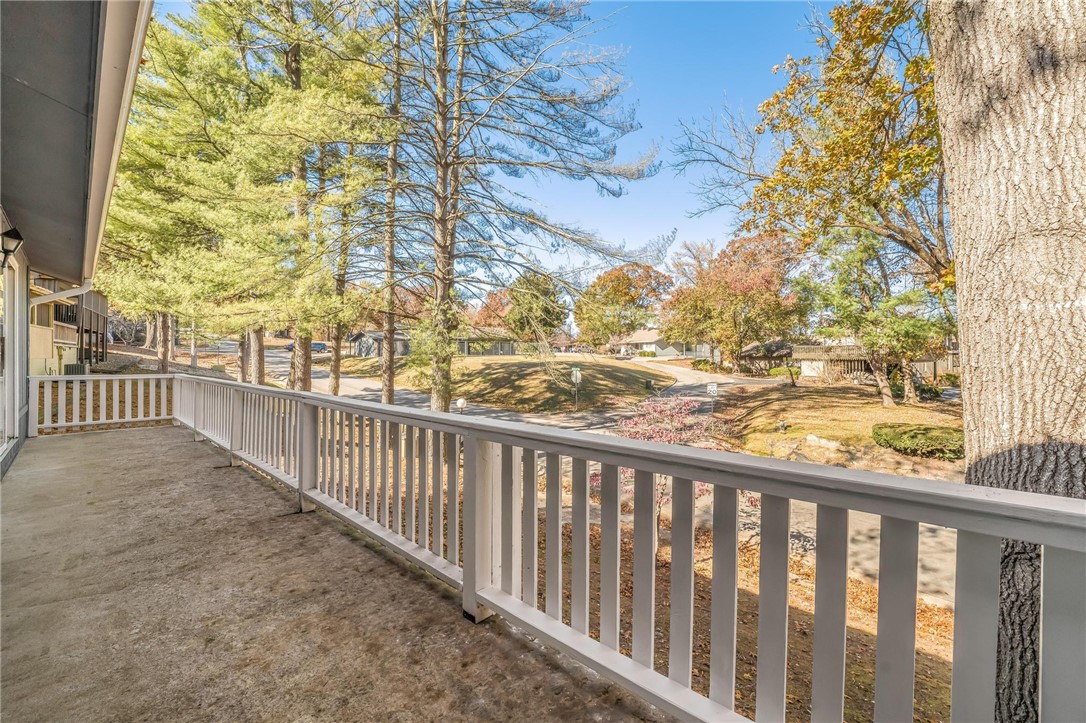 Townhouse Tct 3 A/K/A Drake Court Bvv - Residential