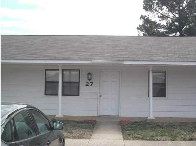 1 BED AND 1 BATH 4PLEX IN ROGERS, GREAT LOCATION WITH CLOSE ACCESS TO ROGERS SCHOOLS!