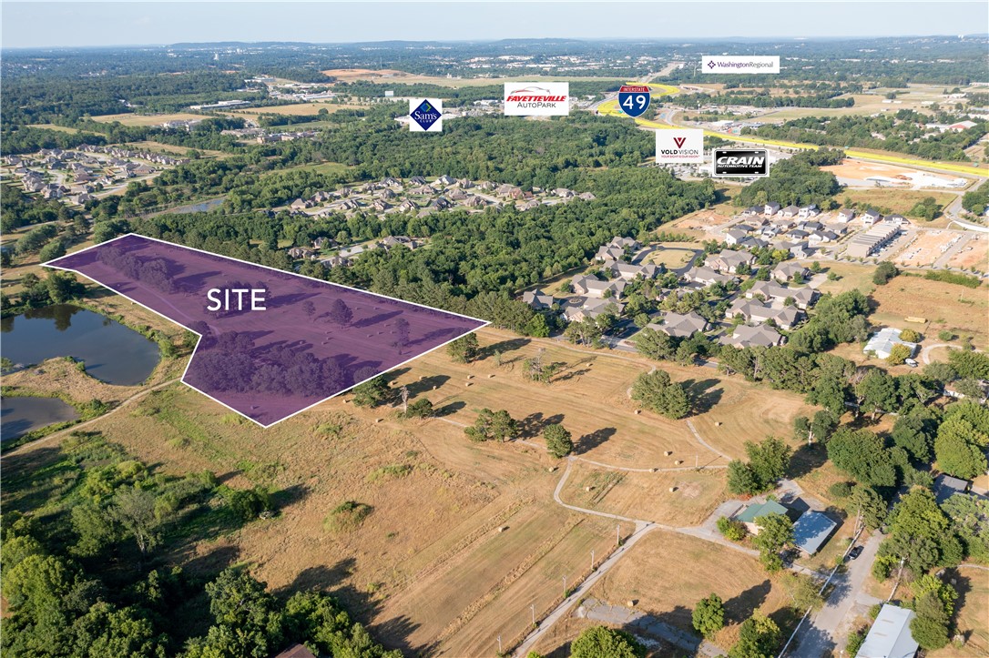 Located in the heart of Fayetteville's fastest growing area and adjacent to one of Fayetteville's newest and largest parks. Near trails that connect to the Razorback Greenway Trail system. Minutes from the University of Arkansas campus and downtown Fayetteville. Easy access to I-49.