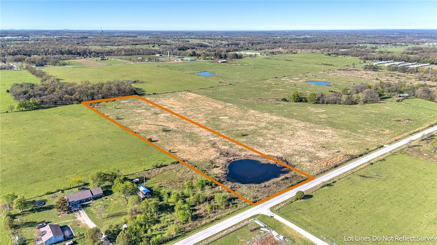 6 flat, buildable acres in Decatur with a pond! Perfect for your dream home, shop, or mini estate. Plenty of space to spread out and enjoy country living. The land is on the edge of city limits while only 1 mile from Northside Elementary & 1.75 miles to Veterans Park