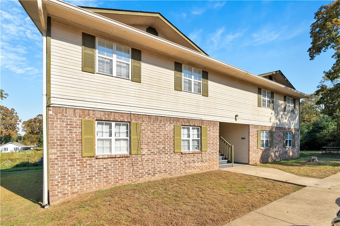 Paris Meets & Bounds - Residential