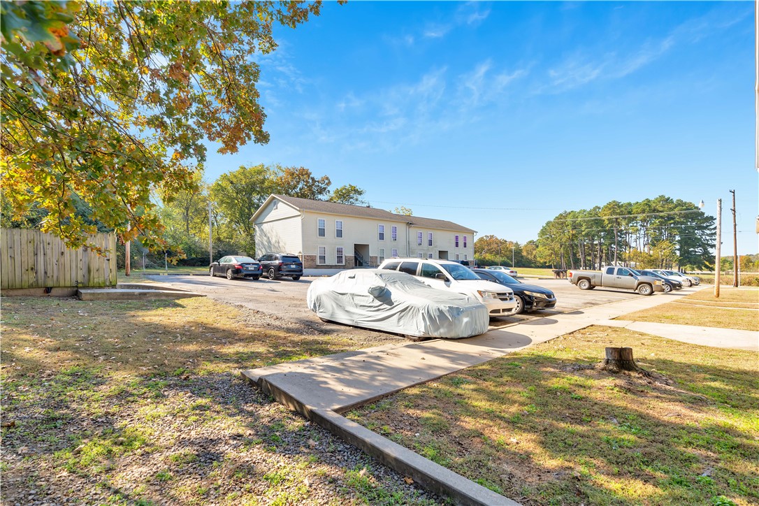 Paris Meets & Bounds - Residential