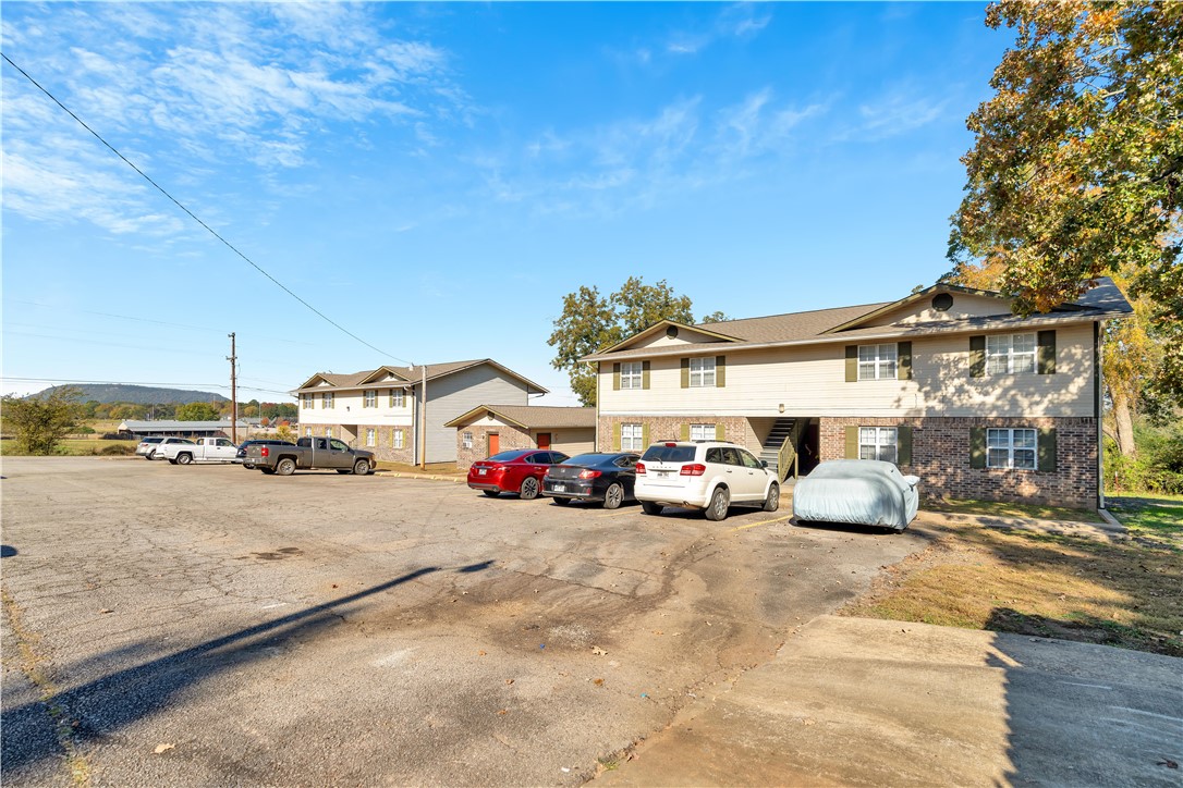 Paris Meets & Bounds - Residential