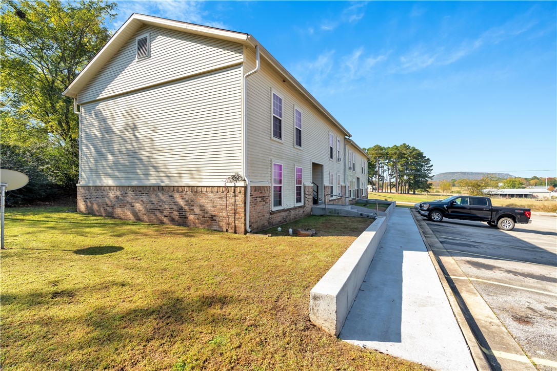 Paris Meets & Bounds - Residential