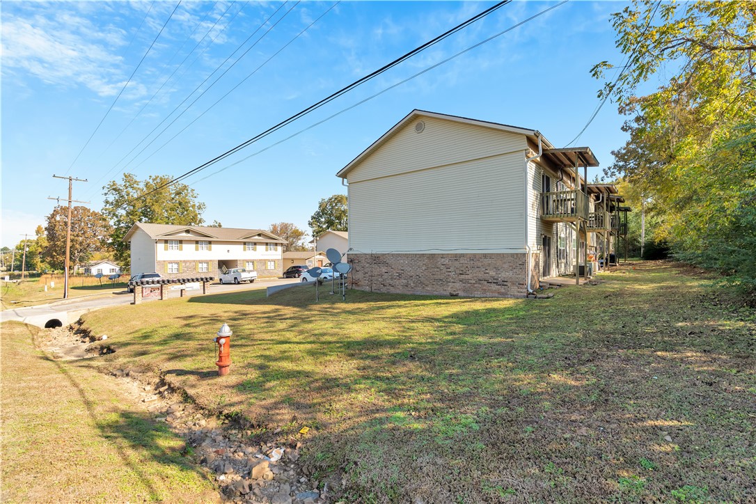 Paris Meets & Bounds - Residential