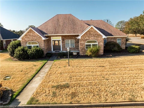 Photo of 3007 Fairway Drive, Alma, AR 72921 (MLS # 1361496)