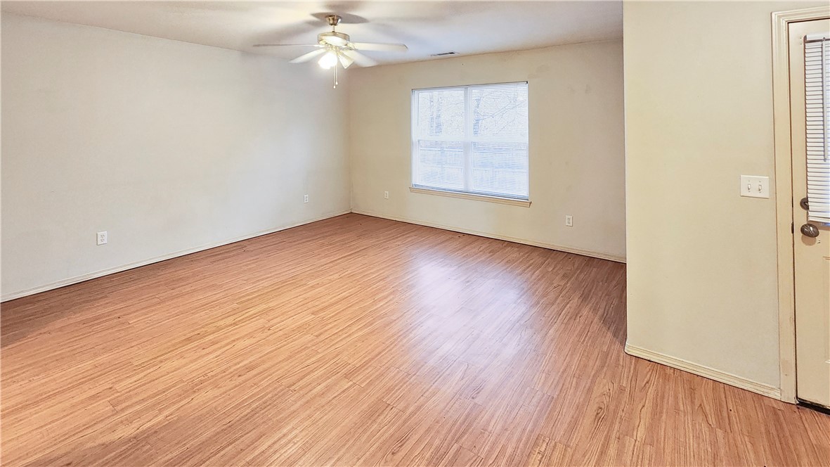 Stonegate Sub Bentonville - Residential Lease