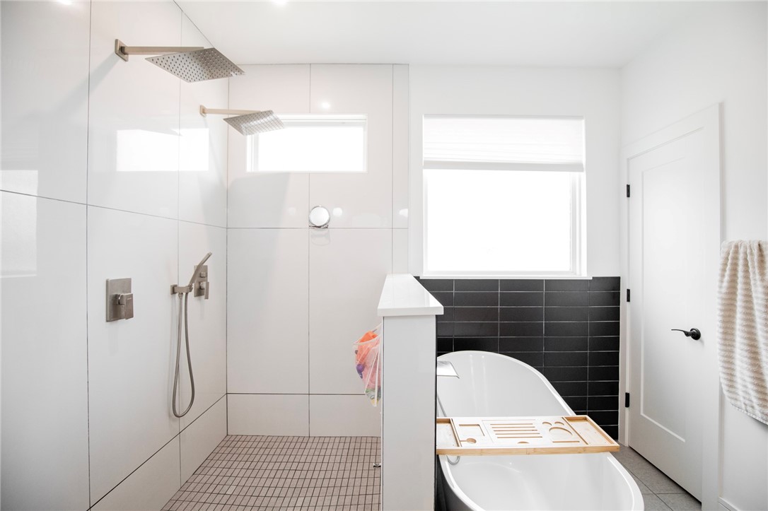Pinnacle Sub Ph 1, The Rogers - Residential