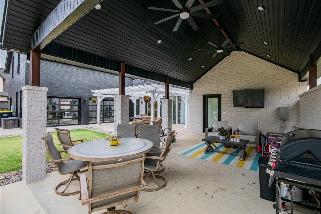 Pinnacle Sub Ph 1, The Rogers - Residential