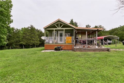 Photo of 25086 State Hwy M, Cassville, MO 65625 (MLS # 1352821)