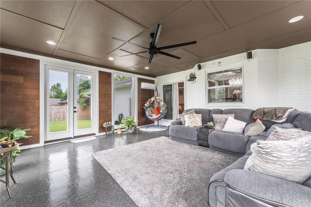 Woodland Acres Unit 2 Rogers - Residential