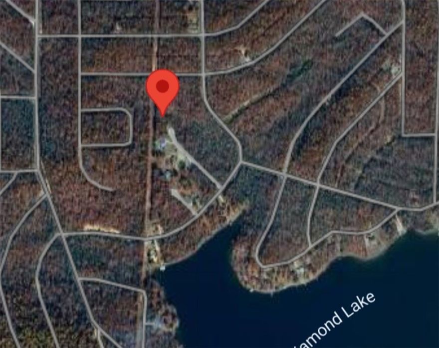 Welcome to the beautiful town of Horseshoe Bend! Build your new home on this .62 (+/-) acre lot that is just a couple blocks from Diamond Lake. Everywhere you go only takes about 5 minutes to get to area amenities. No mobiles allowed.
