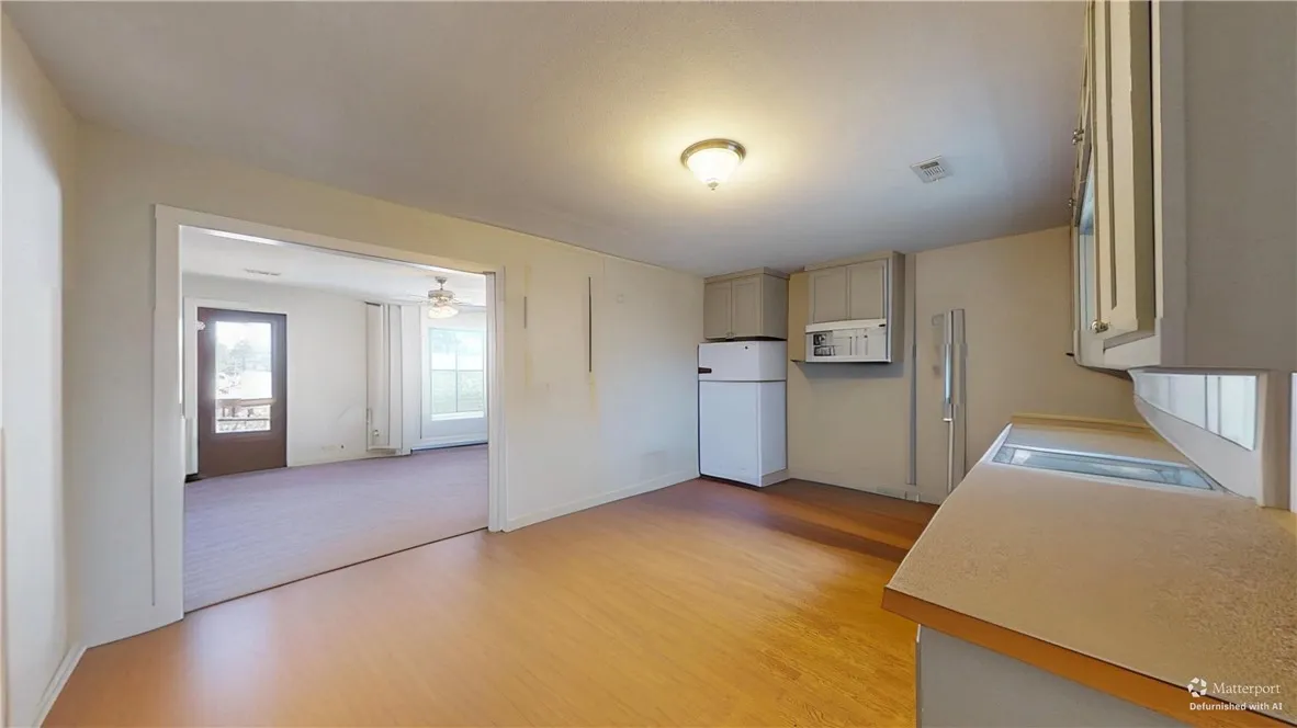 Bentonville, Arkansas 72712, United States, 2 Bedrooms Bedrooms, ,1 BathroomBathrooms,Residential,Active,94824