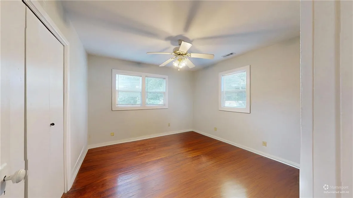 Bentonville, Arkansas 72712, United States, 2 Bedrooms Bedrooms, ,1 BathroomBathrooms,Residential,Active,94824