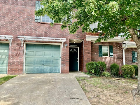 Photo of 1460 W Junction Street 2 #2, Fayetteville, AR 72701 (MLS # 1359320)