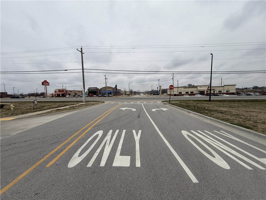 Dykes Family Add Siloam Spgs - Land