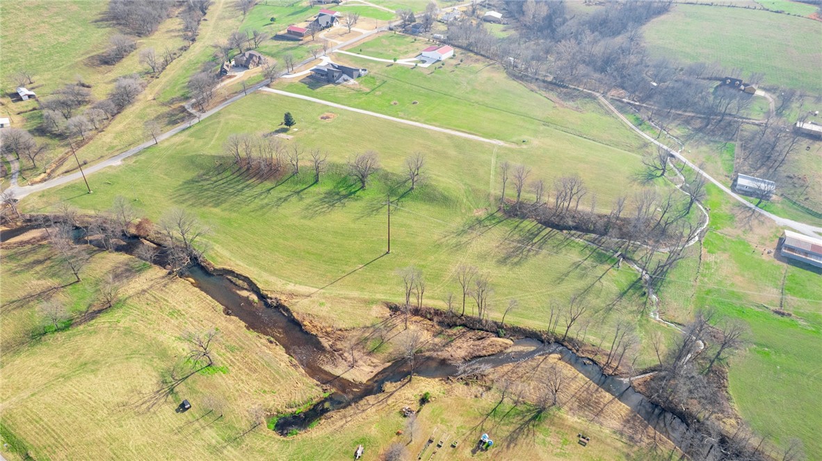 Tontitown Outlots 2000 Annex - Land