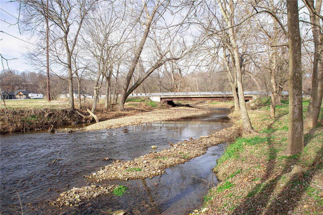 Tontitown Outlots 2000 Annex - Land