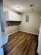 Shinn, J L West Side - Residential