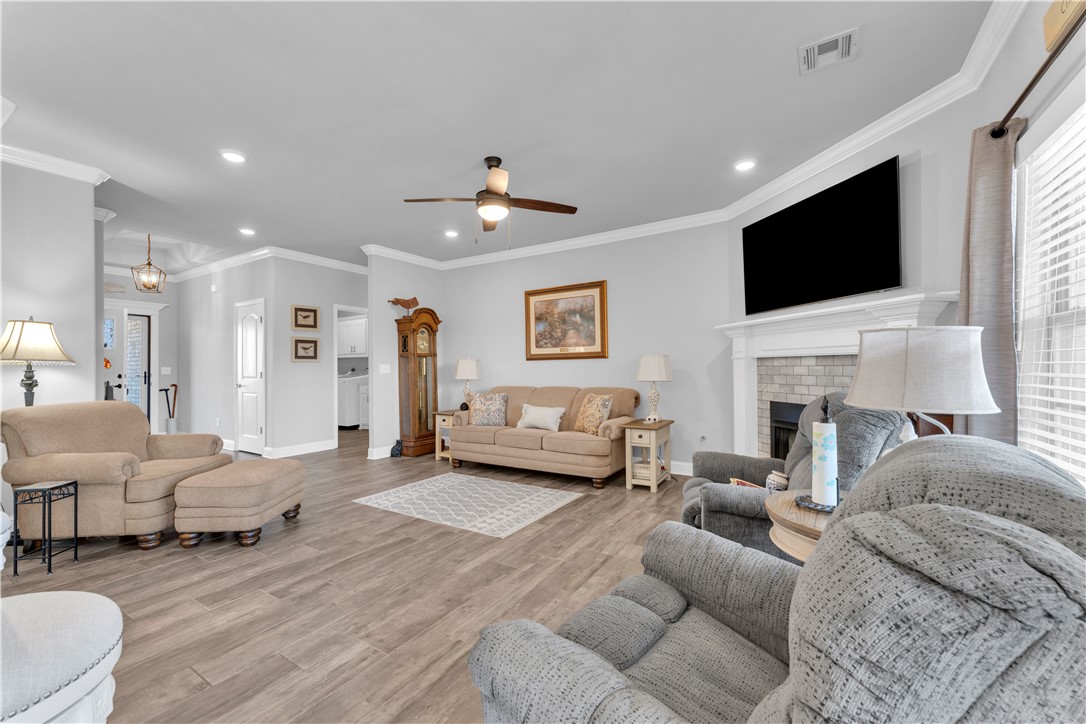 Oak Creek Springdale - Residential