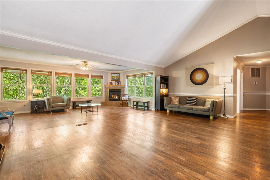10 Forfar Circle