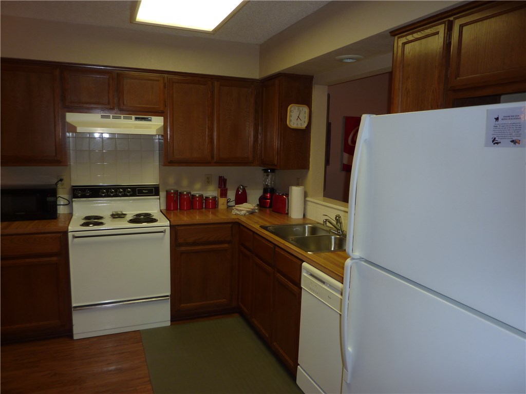 Metfield Courts Bvv - Residential