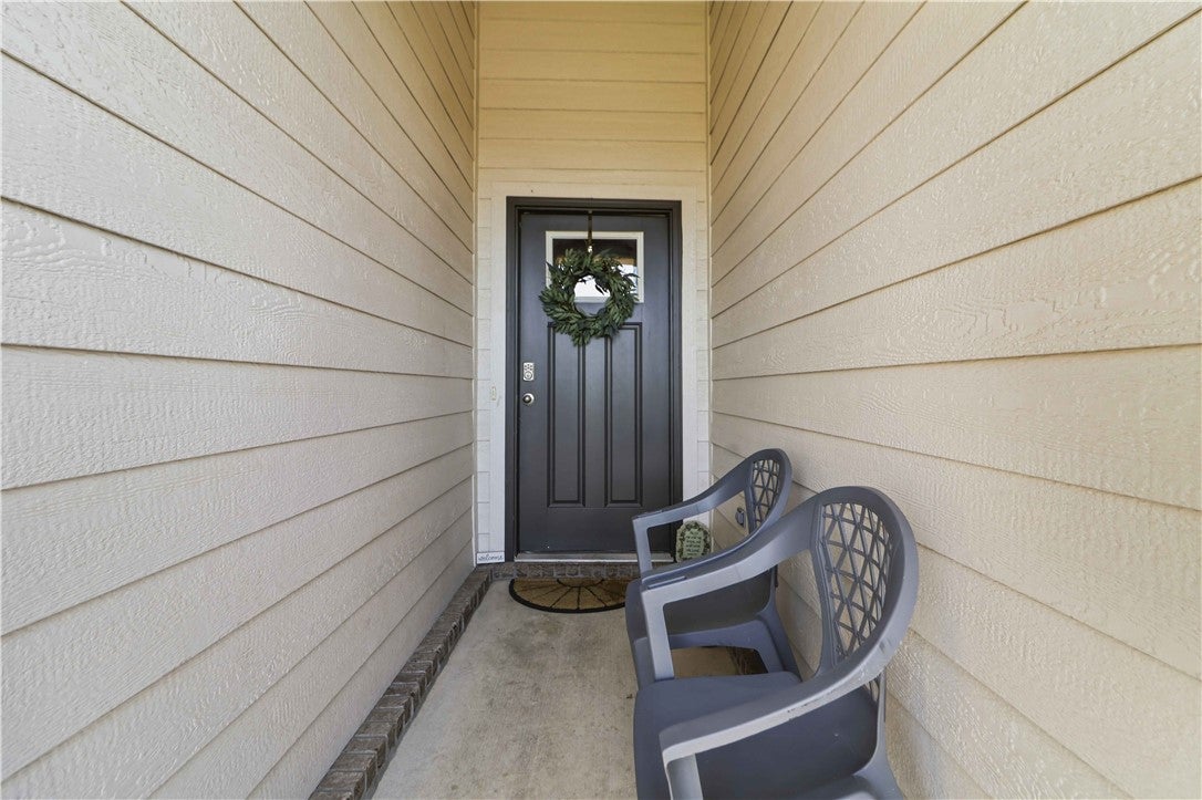 611 W Cattleman Court - Photo 4