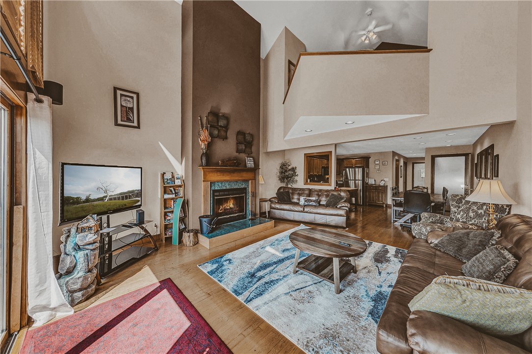 Unit 10 Holiday Island - Residential