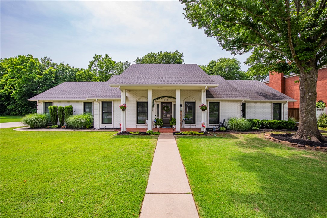 Every trail lovers and golfers dream home. Enjoy simple serenity in NE Fayetteville in this completely remodeled one level home next to Paradise Golf Course. The 3Bed/2 1/2 Bath with formal dining and office (currently setup as 2 offices) has been fully renovated. The kitchen's clean lines inspire culinary creativity with quartz counters, carrara marble back splash, & custom cabinetry. When you do have to leave, you'll enjoy being so close to everything from shopping to the Niokaska Creek trail directly behind the property by crossing the creek to sweetbriar park trail that links to Gulley park, recently added 2020. Pick from the breakfast nook, four season sun room, or study to relax in the natural light coming from your private back yard with its beautiful view and watch the wildlife visit. Come and view all this property has to offer.