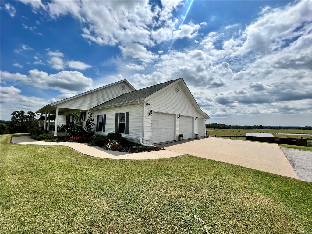27-17-33-RURAL - Residential