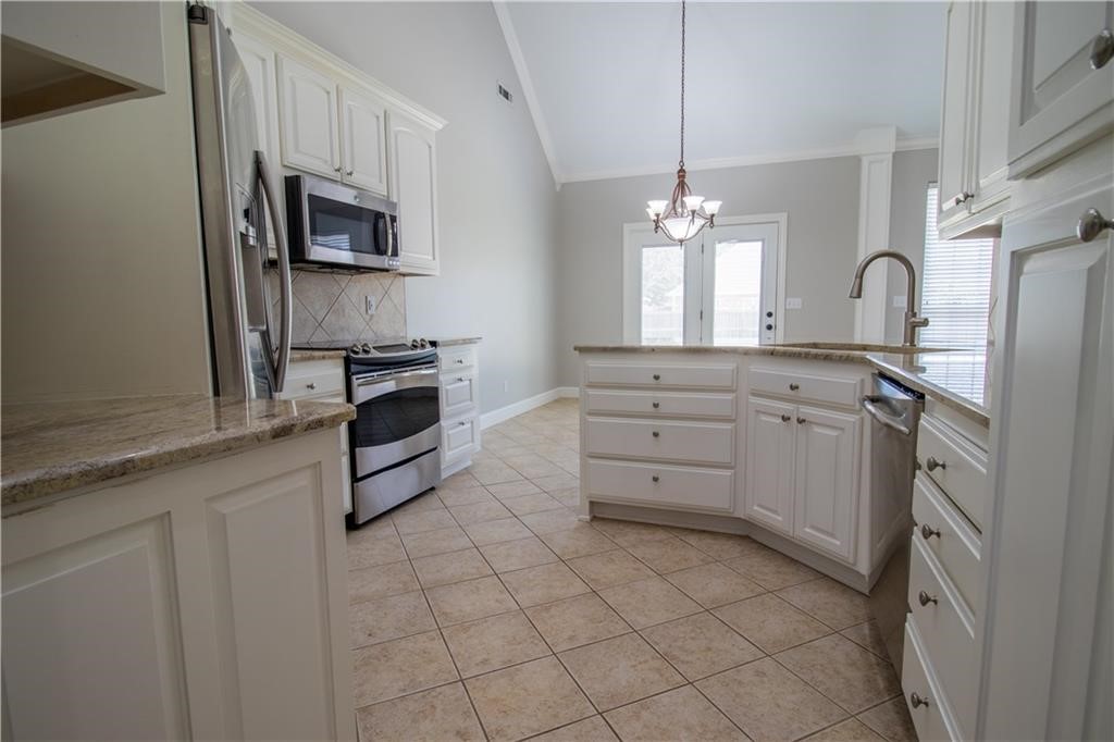 Ridgecrest Meadows Ph 5 Rogers - Residential Lease