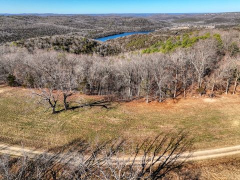 Photo of 347 Ridgeline Road, Eureka Springs, AR 72632 (MLS # 1333784)