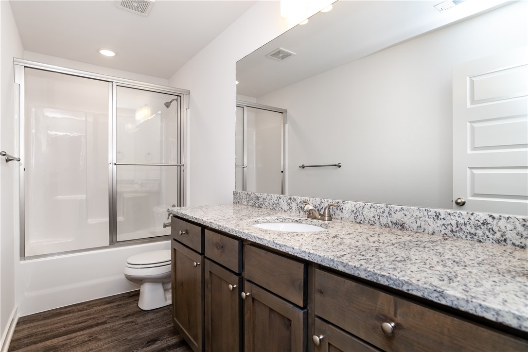 LAWLIS RANCH SUB PH 1 - Residential Lease