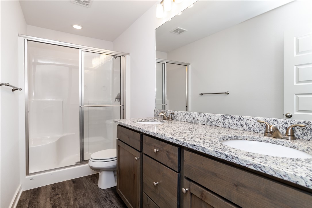 LAWLIS RANCH SUB PH 1 - Residential Lease