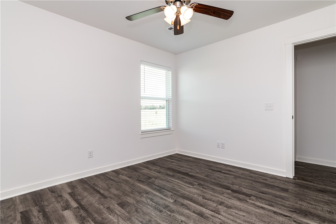 LAWLIS RANCH SUB PH 1 - Residential Lease