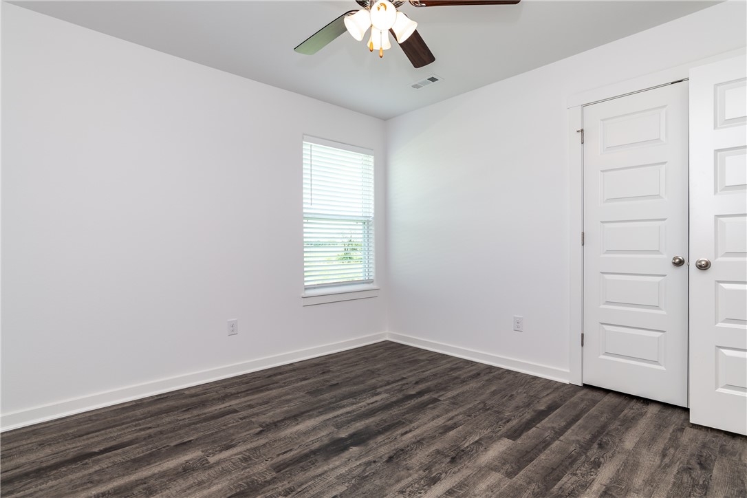 LAWLIS RANCH SUB PH 1 - Residential Lease