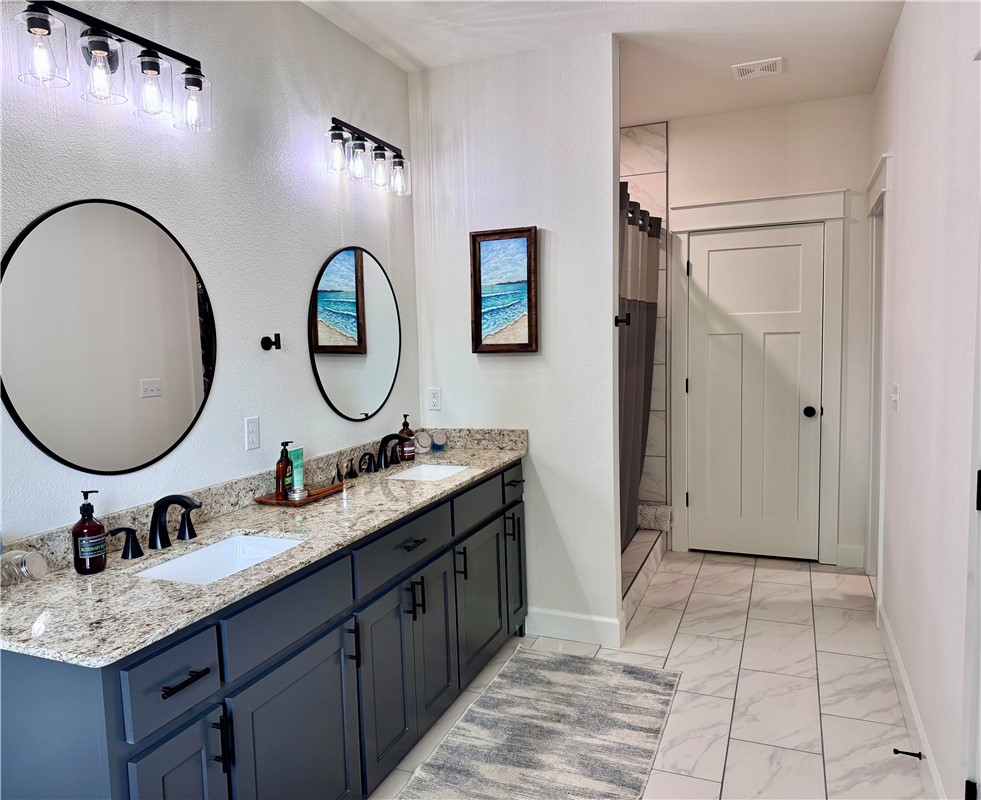 Rolling Hills - Residential