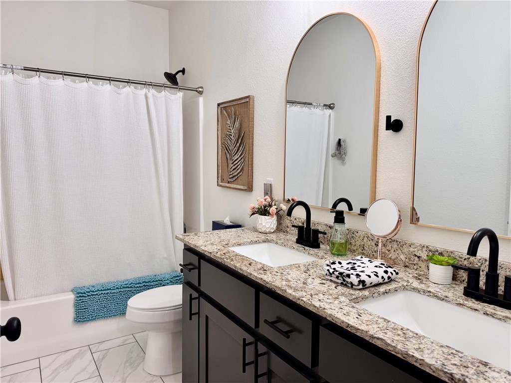 Rolling Hills - Residential