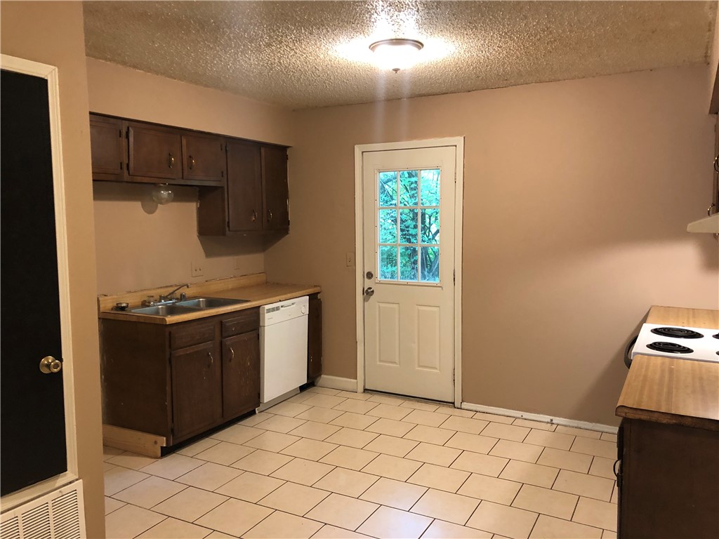 Maple Terrace Ph 2 - Residential Lease