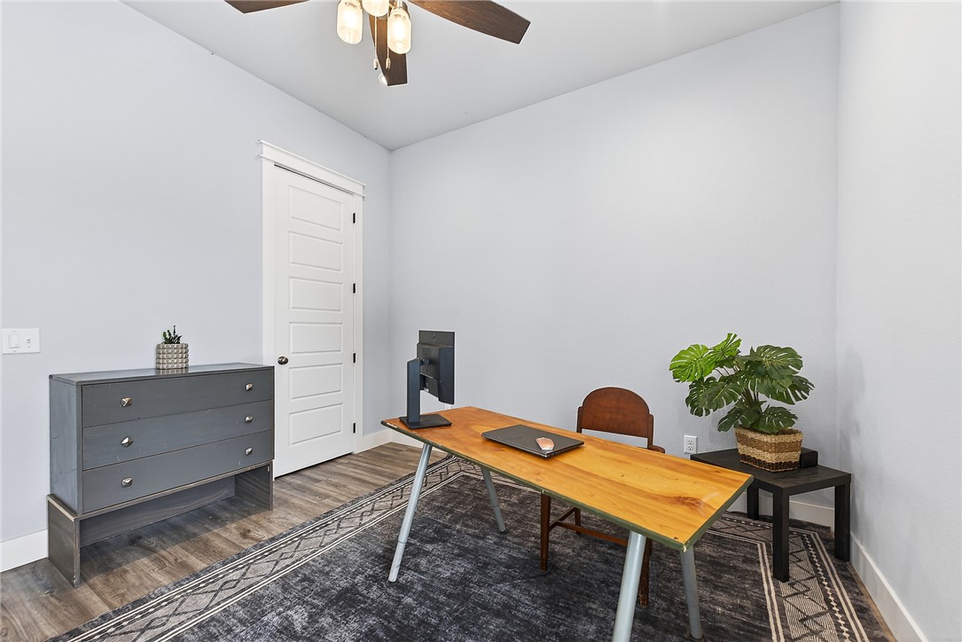 Michael E James Pls 985 Tr - Residential