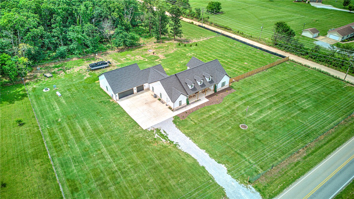 Michael E James Pls 985 Tr - Residential