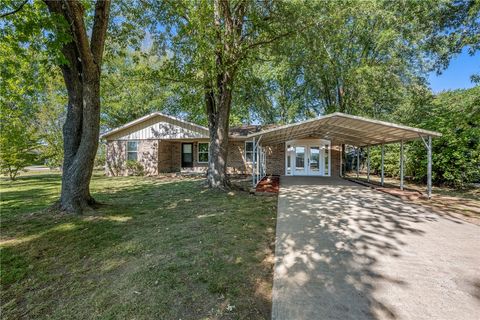 Photo of 102 Canary Drive, Farmington, AR 72730 (MLS # 1325825)