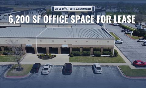 Photo of 211 SE 34th Street, Bentonville, AR 72712 (MLS # 1343699)