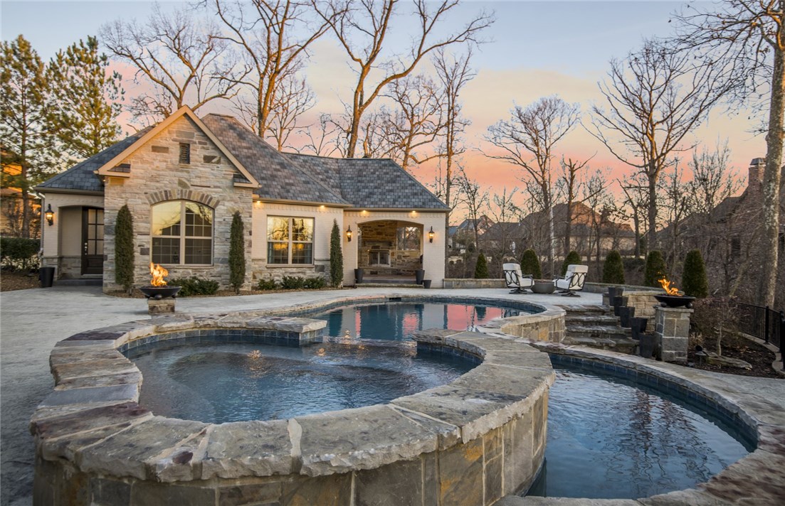 PINNACLE - Residential